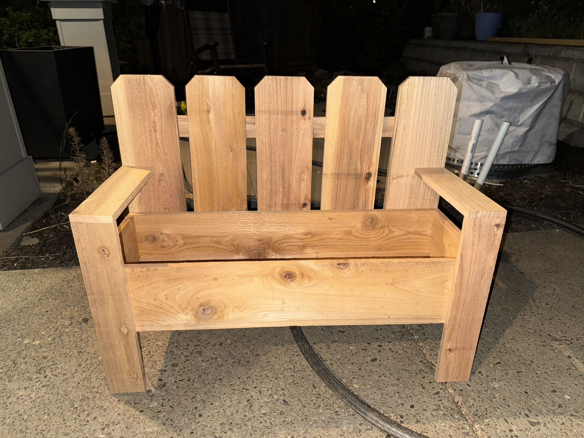 Cedar Park Bench Flower Pots