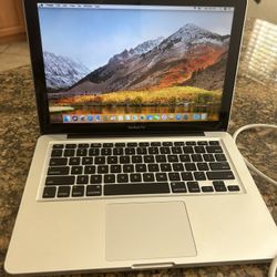 Apple MacBook Pro 13” i5 In Like New Condition Good Battery 2011