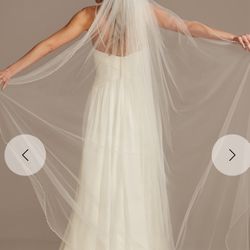 Long David’s Bridal Veil With Subtle Pearl And Bead Design