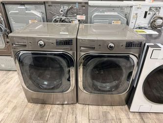 LG Mega 5.2 cubic foot washer and dryer set electric