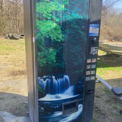 Coke Vending Machine With Key Works ( Read Description)