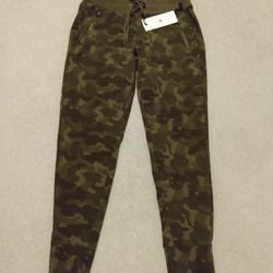 BRAND NEW W/TAG MARRIKECK WOMEN'S GREEN CAMO SIZE 6 STAY DRY JOGGERS 