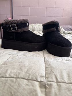 Platform UGG Booties w Fur