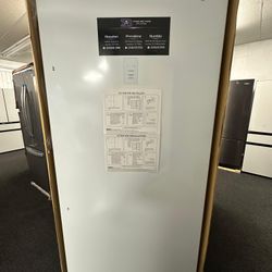 GE 21 Cubic Feet Upright Freezer 