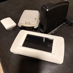Honeywell THX9421R5013 Prestige IAQ Comfort System HD Color Touchscreen Thermostat Model:  THX9421R5013