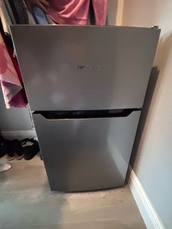Hisense Mini Fridge with Freezer and ice tray