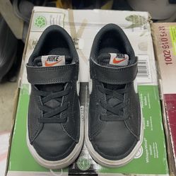 Toddler Nike shoes