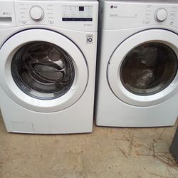 LG Front Load Set Washer And Dryer 