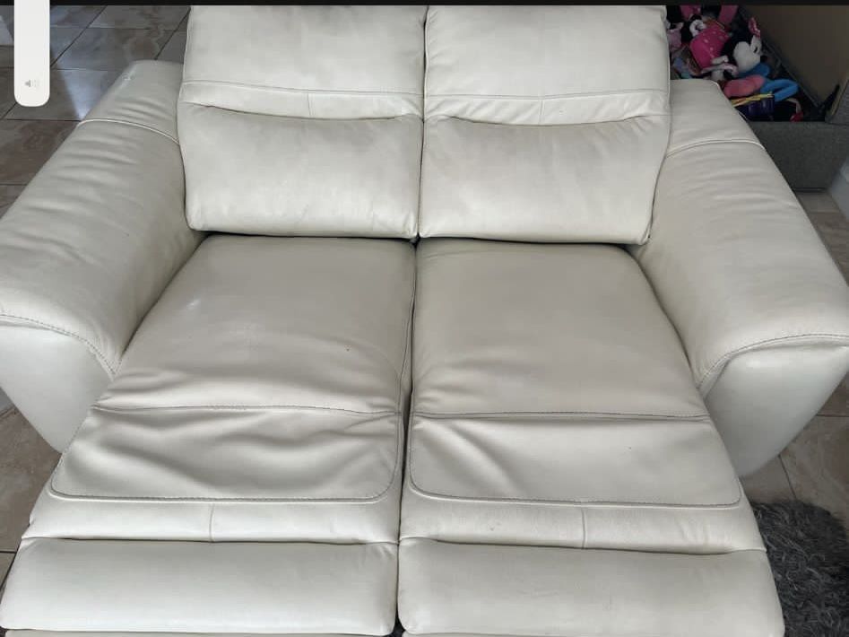 Mueble De Cuero Leather
