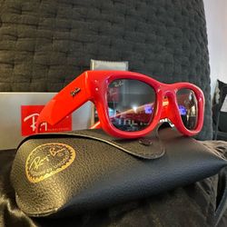New RayBans - Box, Pouch Cloth All Included