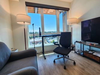 Steelcase Gesture Chair – Near-New Ergonomic Office Chair