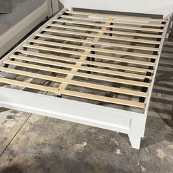 Queen Size Wooden Platform Bed with Storage Headboard