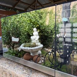 Oster Mirrored Microwave 