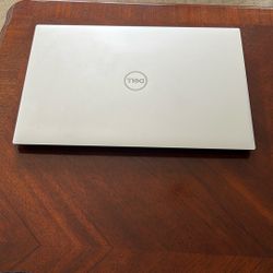 Dell XPS 17” Core i9, 32GB RAM, 1TB NVME SSD, RTX 2060, 4k Touchscreen
