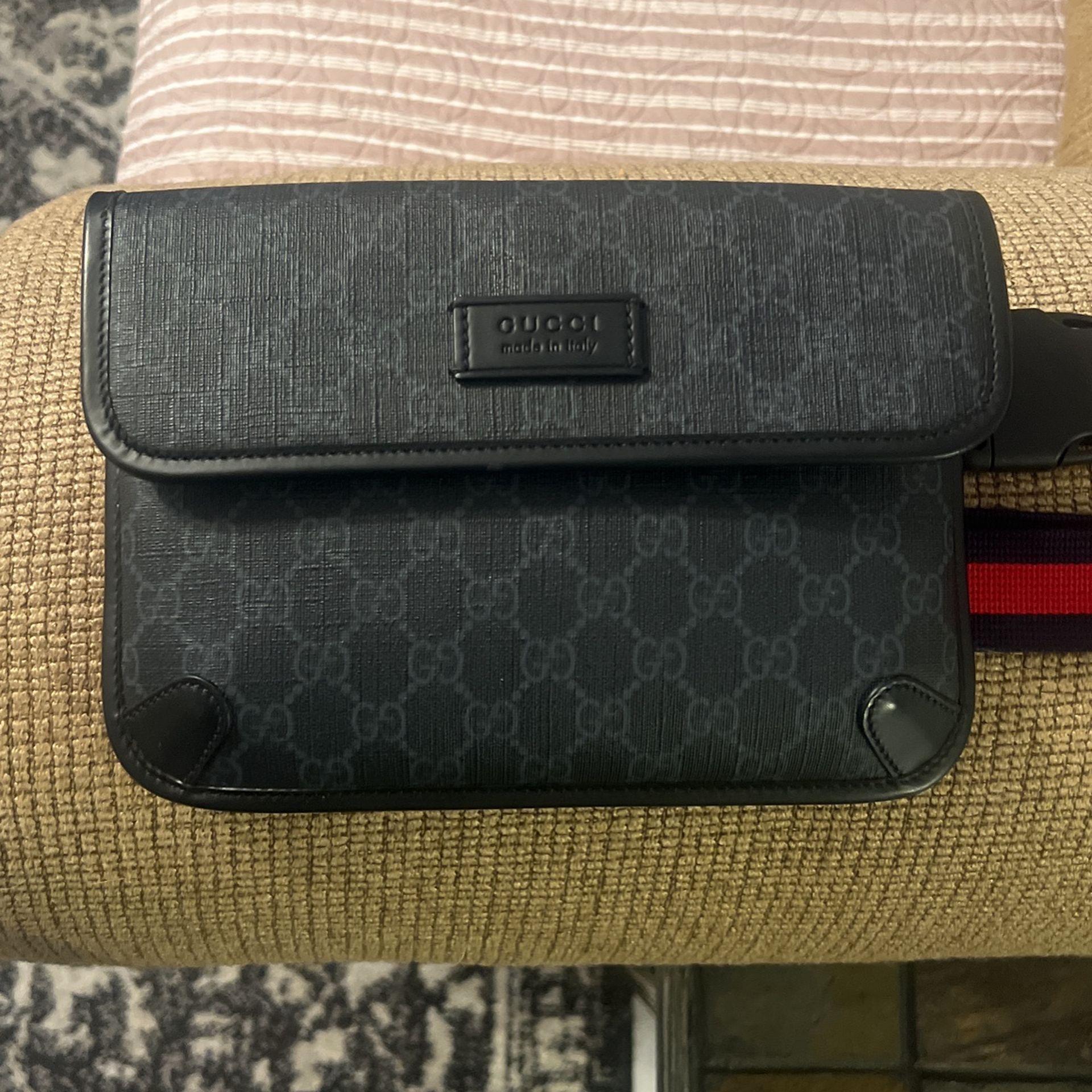 Gucci GG Black Belt Bag Style 598113 K5RLN1095