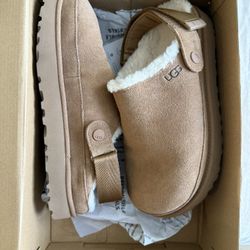 UGG Golden Star Cozy Clog 