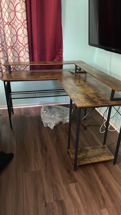 Computer table