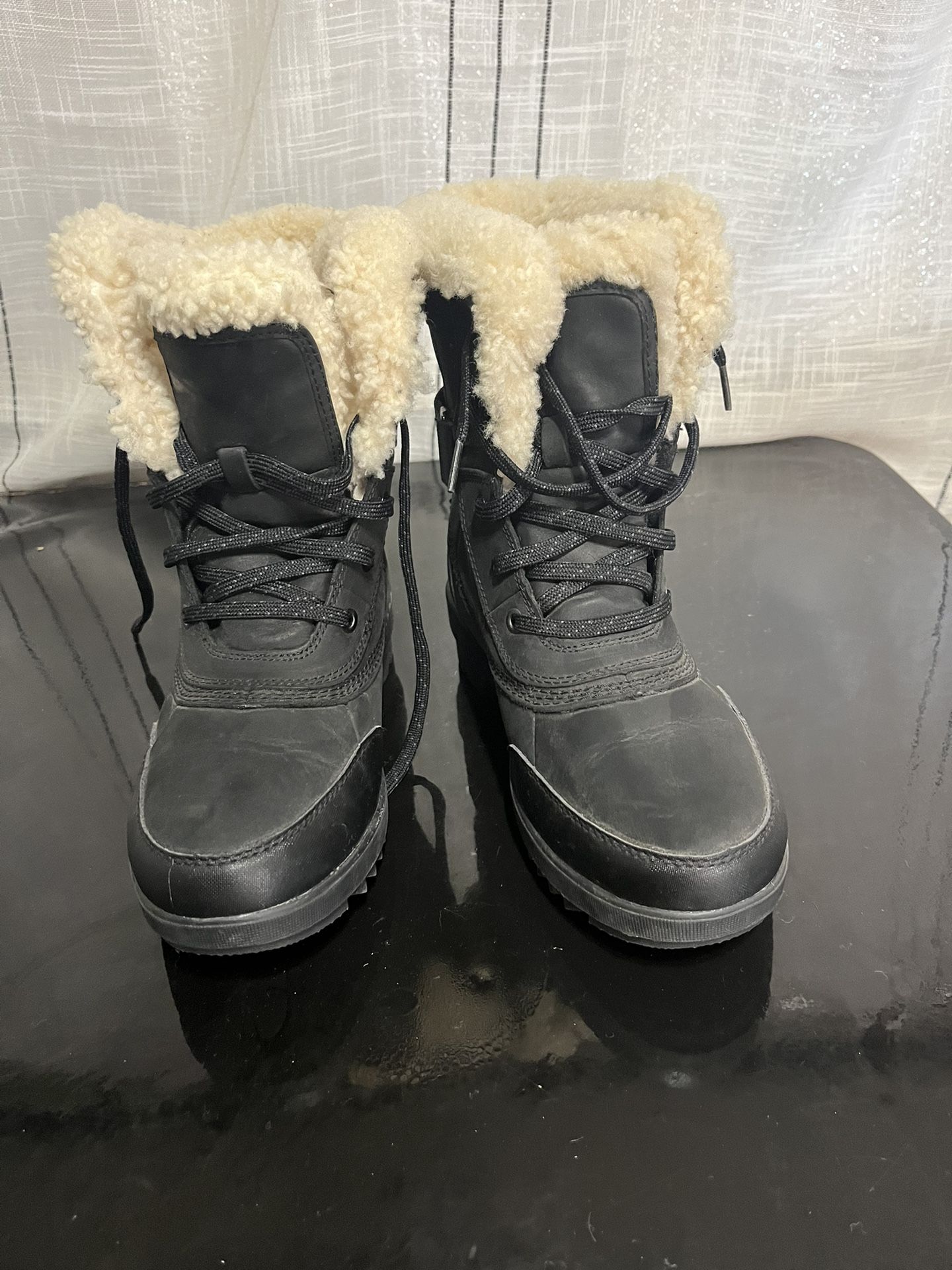 Sorel Boots Size 8.5