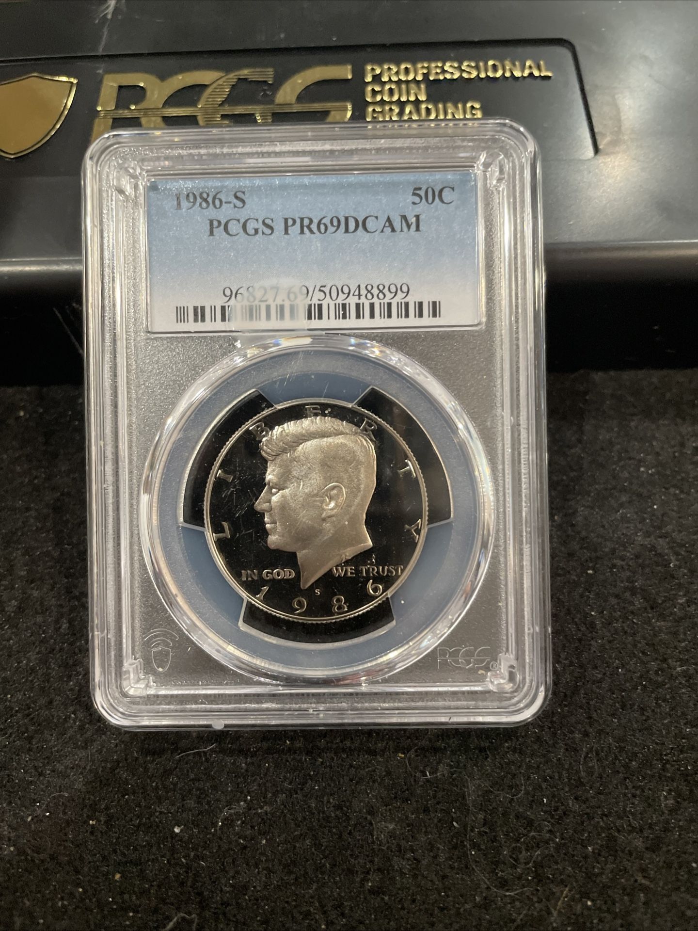 1986 S Gem Proof Kennedy Half Dollar Graded At PR69 With A Deep Cameo Q-2