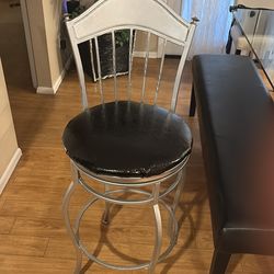 3 bar stools