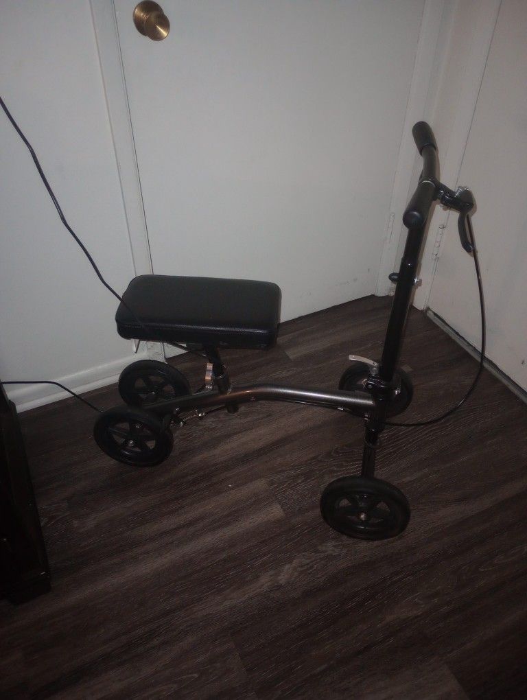 Knee Scooter