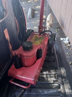 Hydraulic Floor Jack