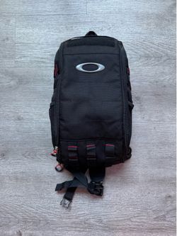 Oakley Extractor Sling