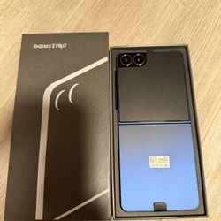 Brand New Samsung Filp 7