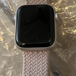 Apple Watch SE 40mm Minor Scratches No Charger 