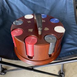 Brand New Bombay Poker Chip Wood Carousel With 144 Chips 