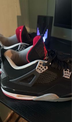 Air Jordan 4 Bred Sneakers