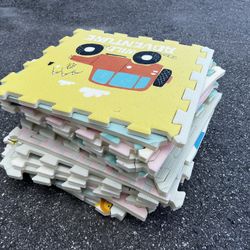 (17) Baby Kid’s Nursery Room Foam Interlocking Floor Play Tiles! Good condition! 22.5x22.5x.75in 