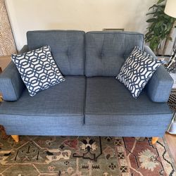 Loveseat With Matching Pillows