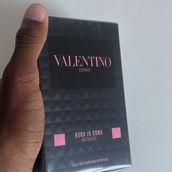 Valentine Born In Roma Intense 