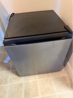 Mini  fridge with base