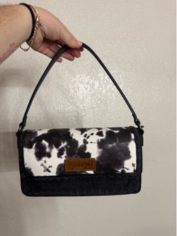 Wrangle shoulder bag