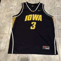 Vintage Nike Iowa Hawkeyes Basketball Jersey #3 2000s Men’s XL Black