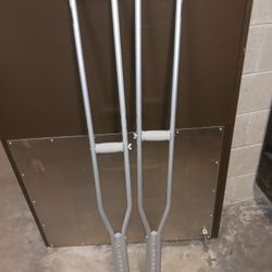 Adult Underarm Crutches - 5.2 to 5.10 ft. User