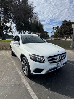 2019 Mercedes-Benz GLC 300 – New Tires