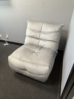 Brand New Recliner From Jerome’s 