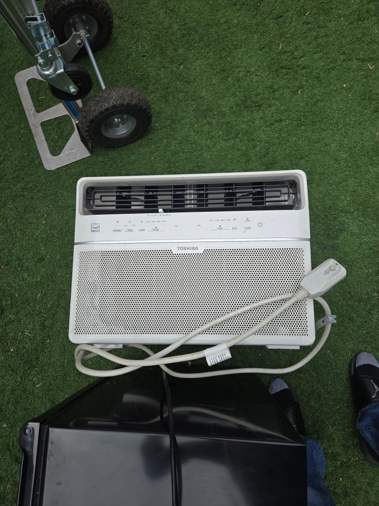 Toshiba Window AC Blows Cold