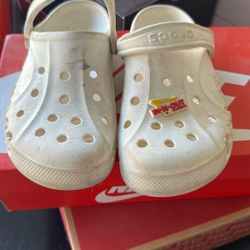 White crocs size 6