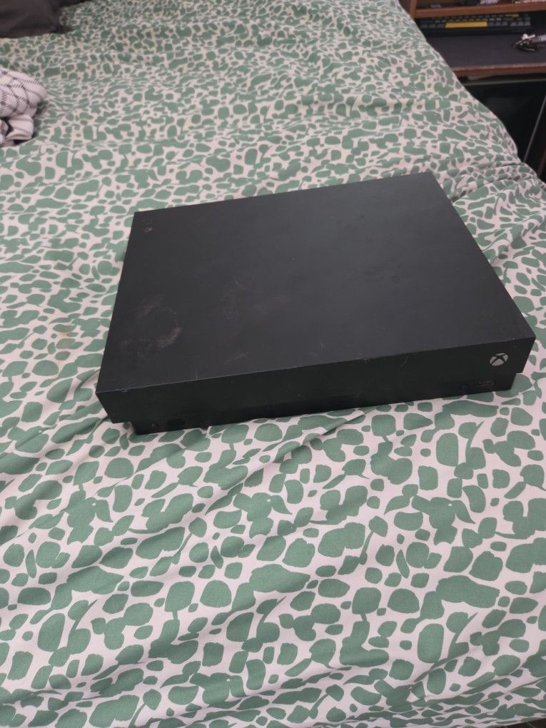 Xbox One S 1 Tb With Cable And Controller