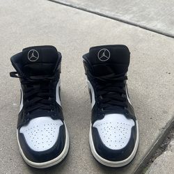 Air Jordan’s size 10 men’s