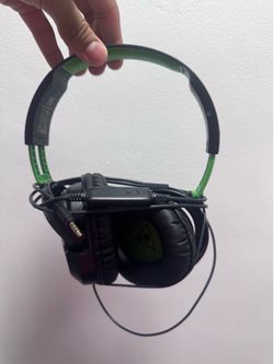 Green turtle beach gaming head set