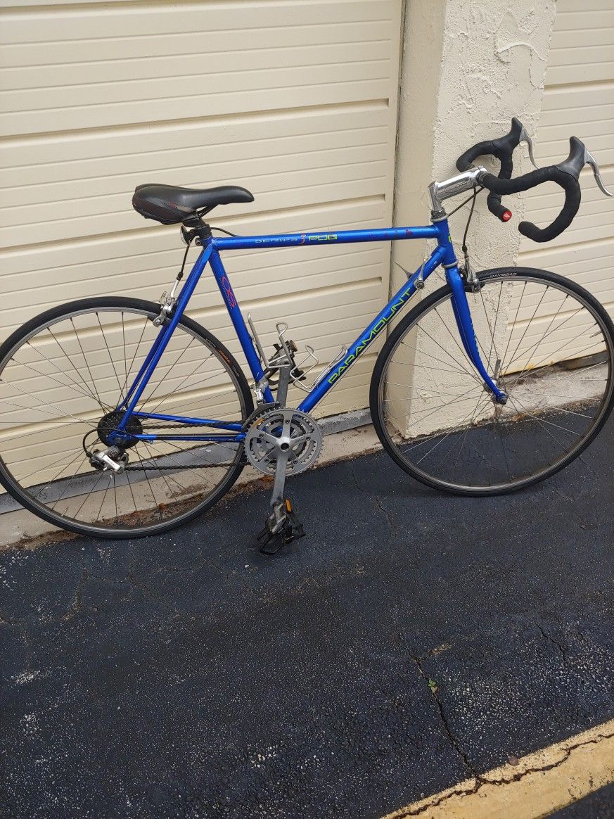 Road Bike Schwinn Paramount