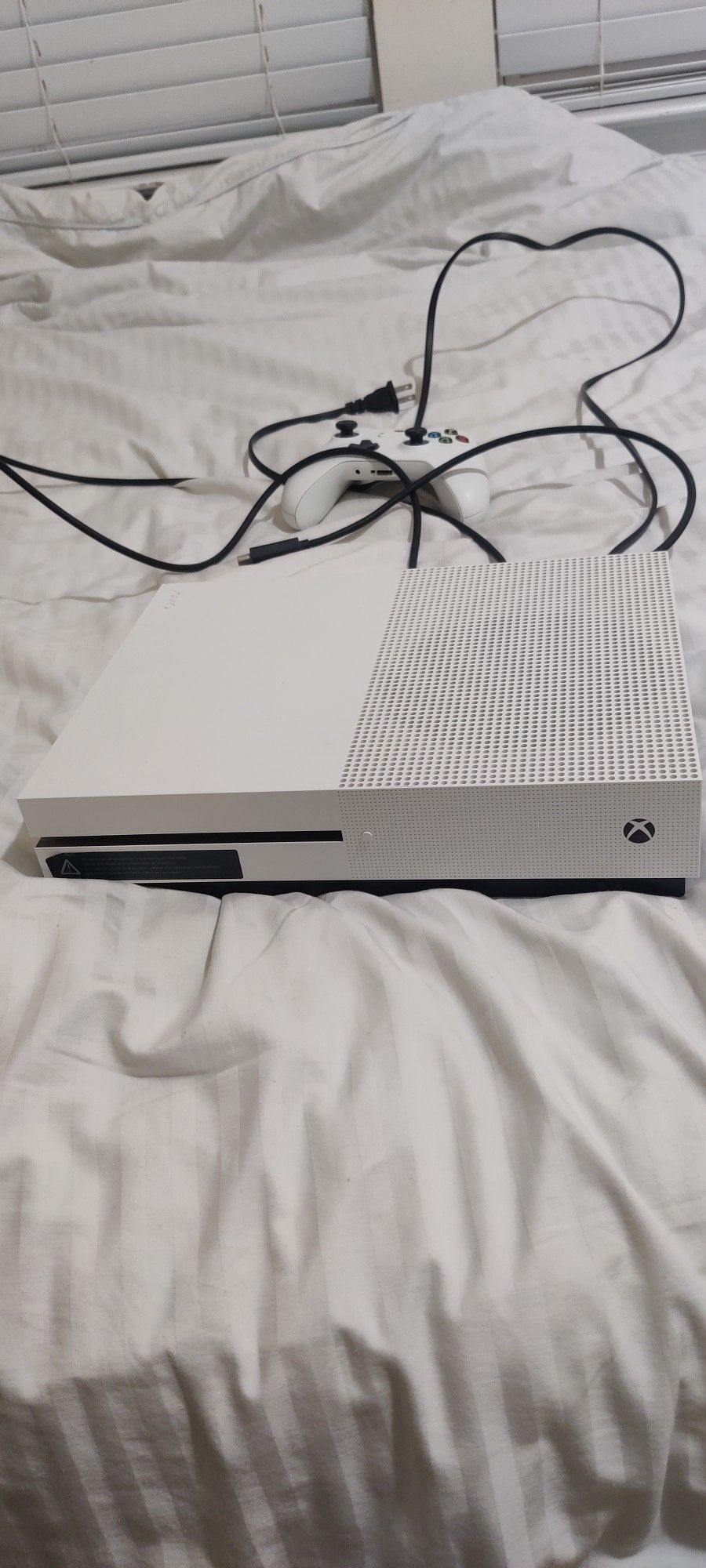 Xbox One S