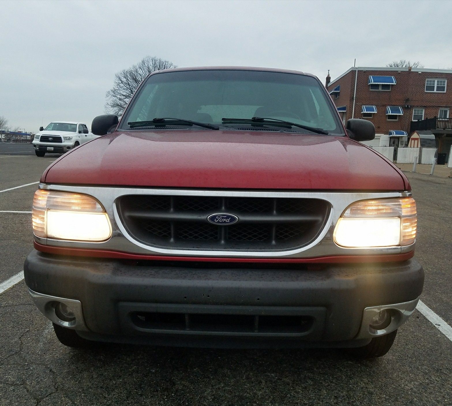 2000 Ford Explorer