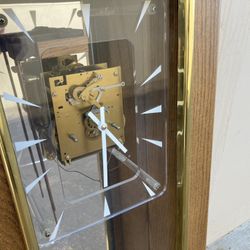 Vintage mid century Lucite face wall Mechanical complete wooden case