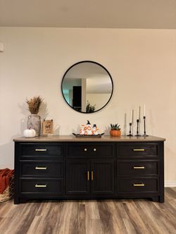 Dresser/ Buffet